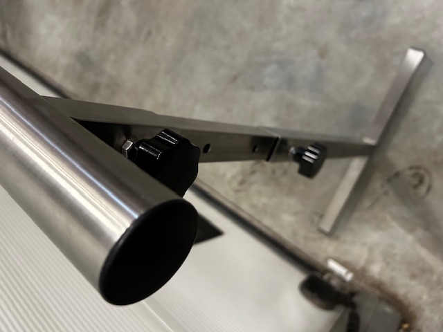 FREEESTADING ALUMINIUM BARRE